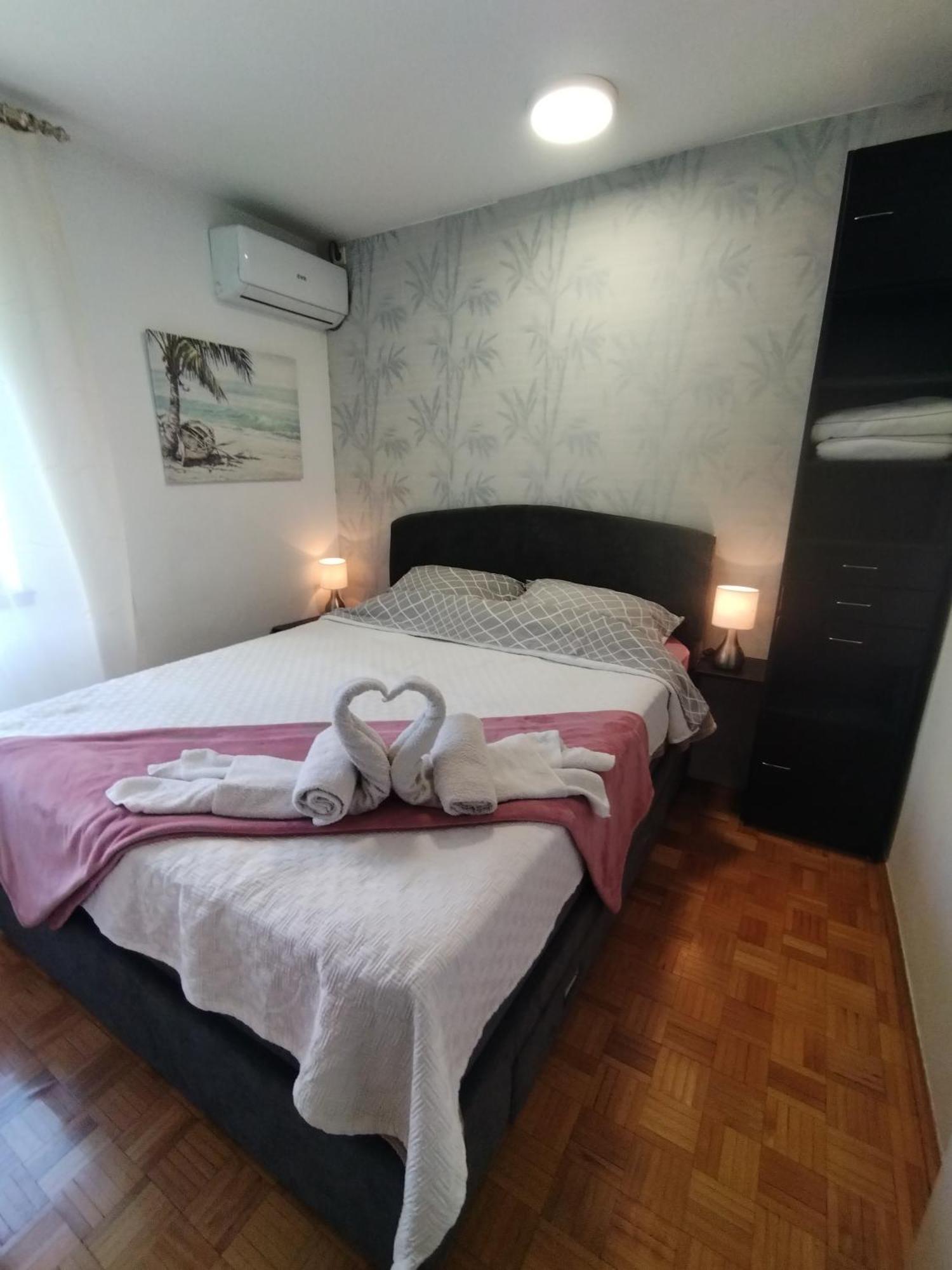 Apartment Mrc Bezanija ภายนอก รูปภาพ